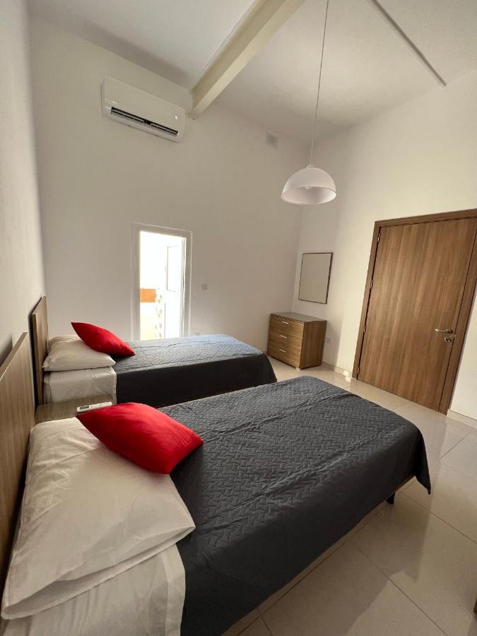 Room With Private Bathroom Sliema Exterior foto